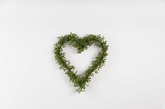 Искусственное растение "Брусника", сердце, 35 см, 6334-90